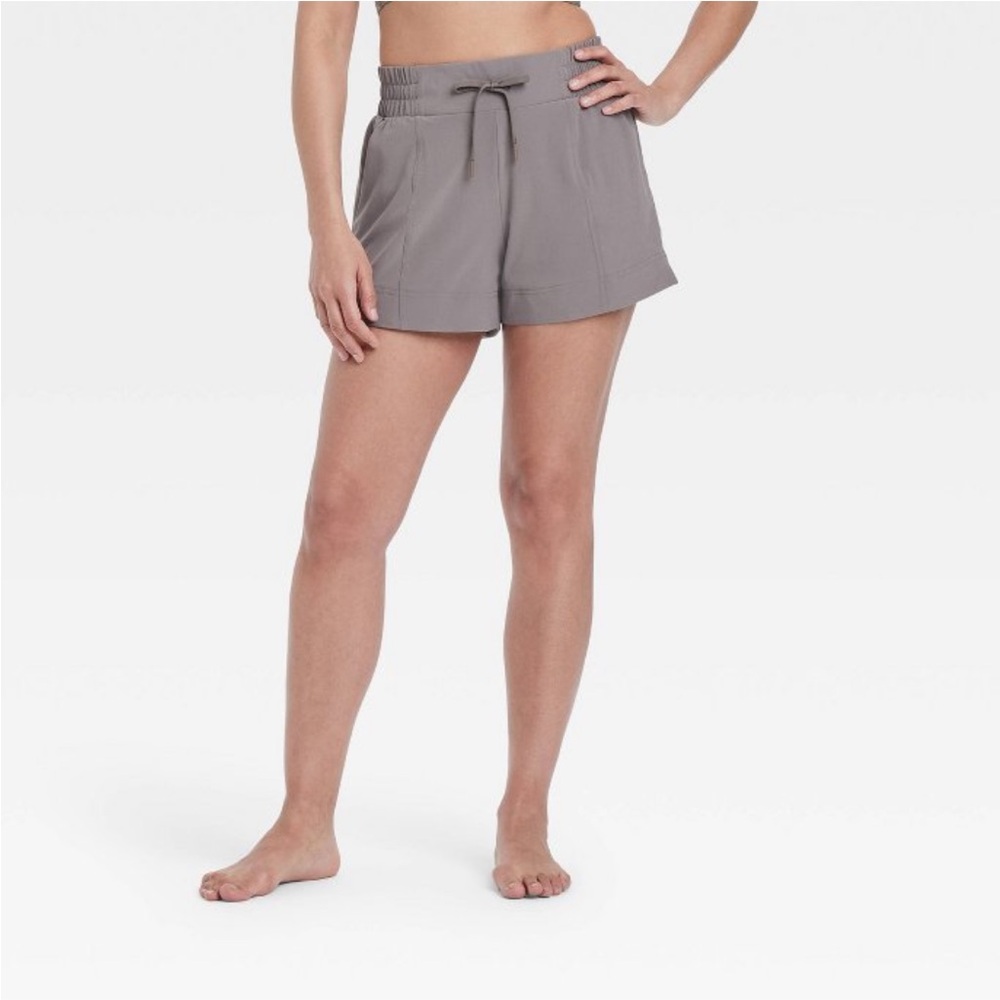 Women’s Active Light Mid Rise Shorts 4” all in motion Taupe